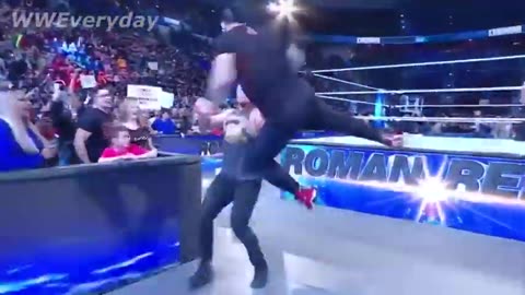 Roman Reigns Superman Punches🤜🔥 #romanreigns #wwe #crownjewl #wweraw #trending