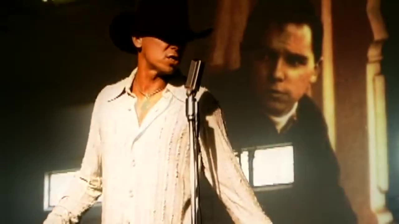 Kenny Chesney - I Go Back