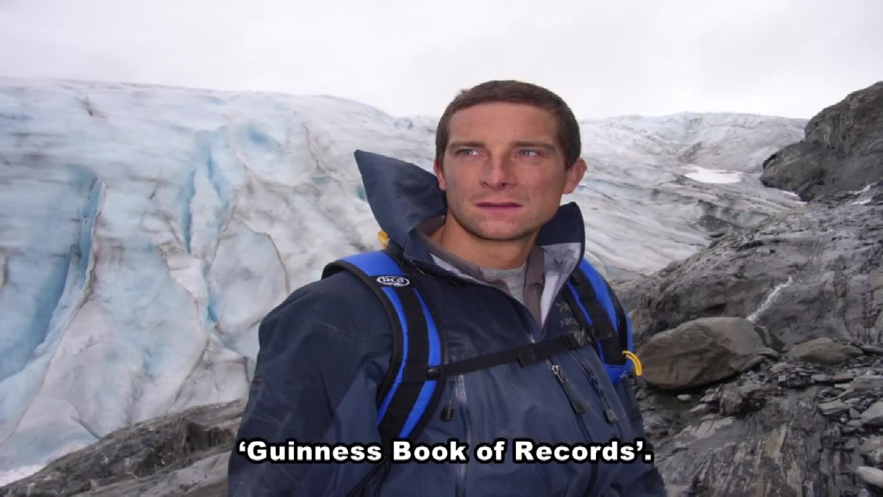 Man of Adventurer (Bear Grylls) Famous People Bio