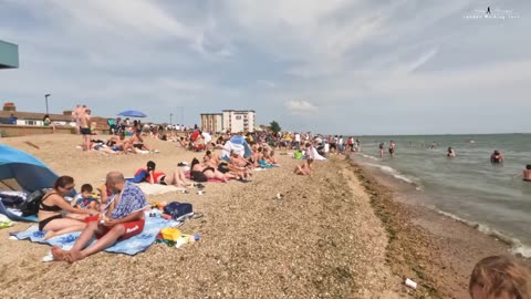 England Beach Walk - Southend on Sea Beach 2022 | UK Beach Heatwave