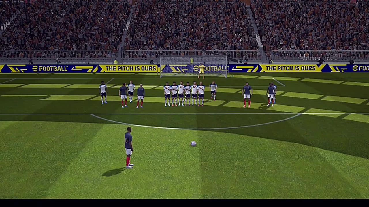 Griezmann Vs Giroud Vs Mbappe free kick