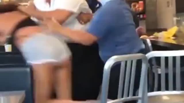 Hey!, There is no chees on my cheese berger Bitch!
