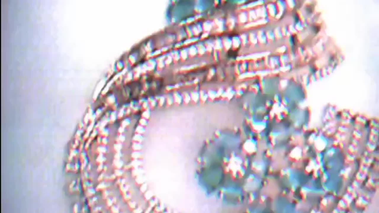 GirlsāŗNickšLocket #beautiful#bridaljewellery #fashion #shortsvideo #foryou