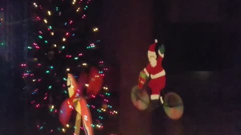 Santa really spinning 2022