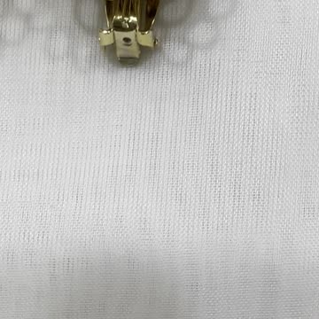 18KGP Faux Pearl 1” Clip On Earrings. Gold Tone. Rare Find. Party. Event