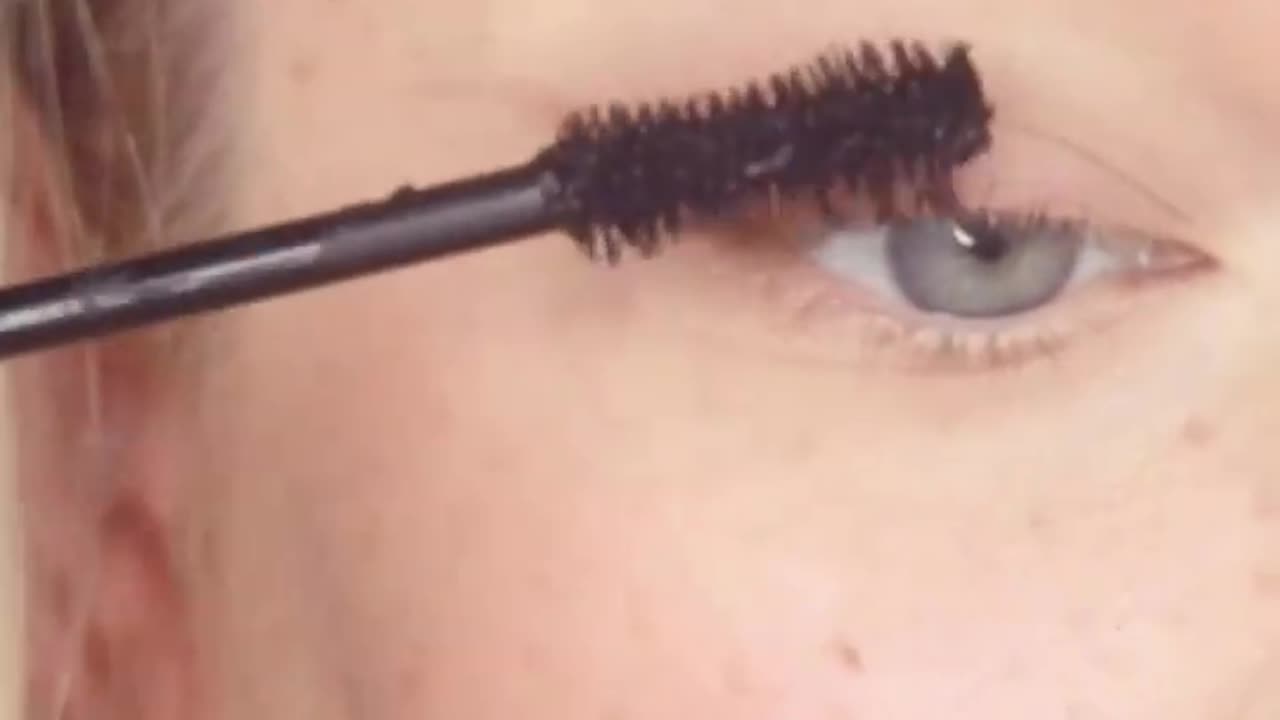 Cute Look #Mascara #makeup #video #podcast