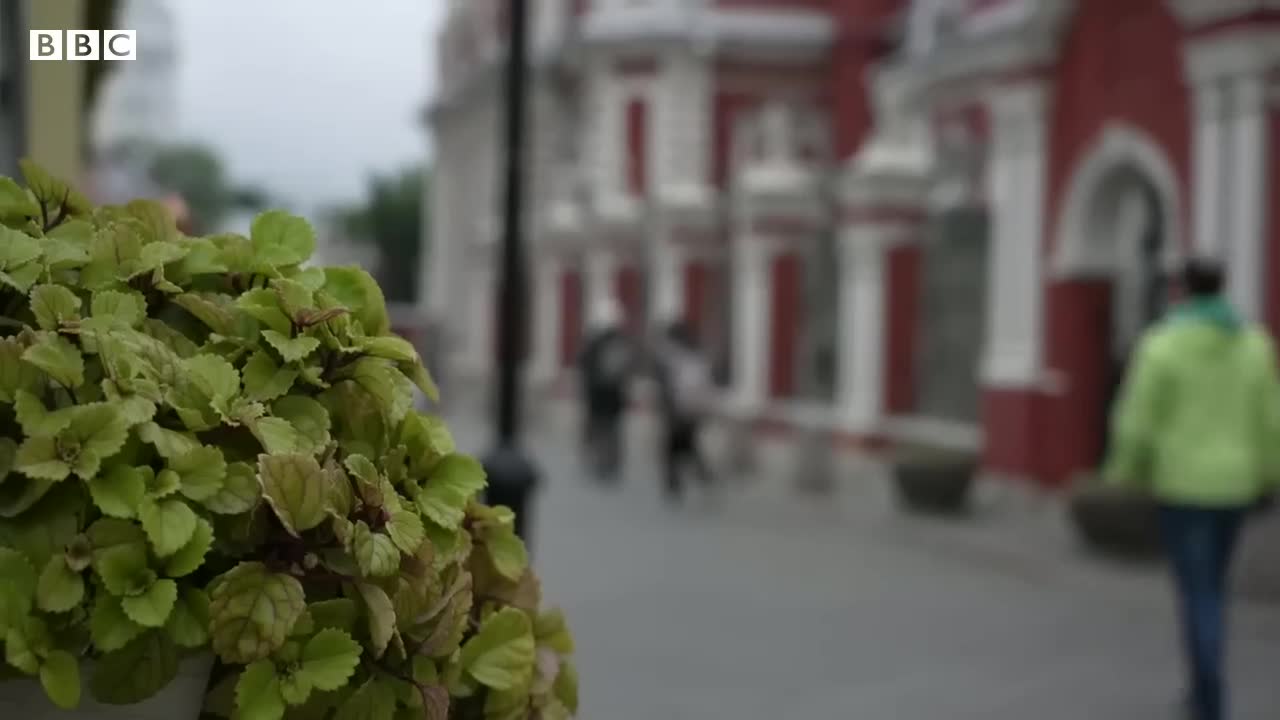 Footage shows harsh conditions of military call-up centres in Russia - BBC News