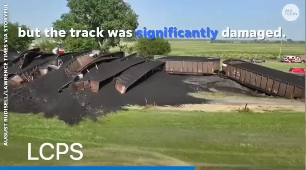 Freight Train Full of Coal Derails in Lawrence Kansas, 6/17/2022