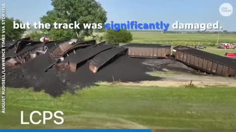 Freight Train Full of Coal Derails in Lawrence Kansas, 6/17/2022