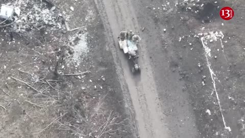 Russians' new “technique" to get spoils of war - Putin's invaders taking a walk