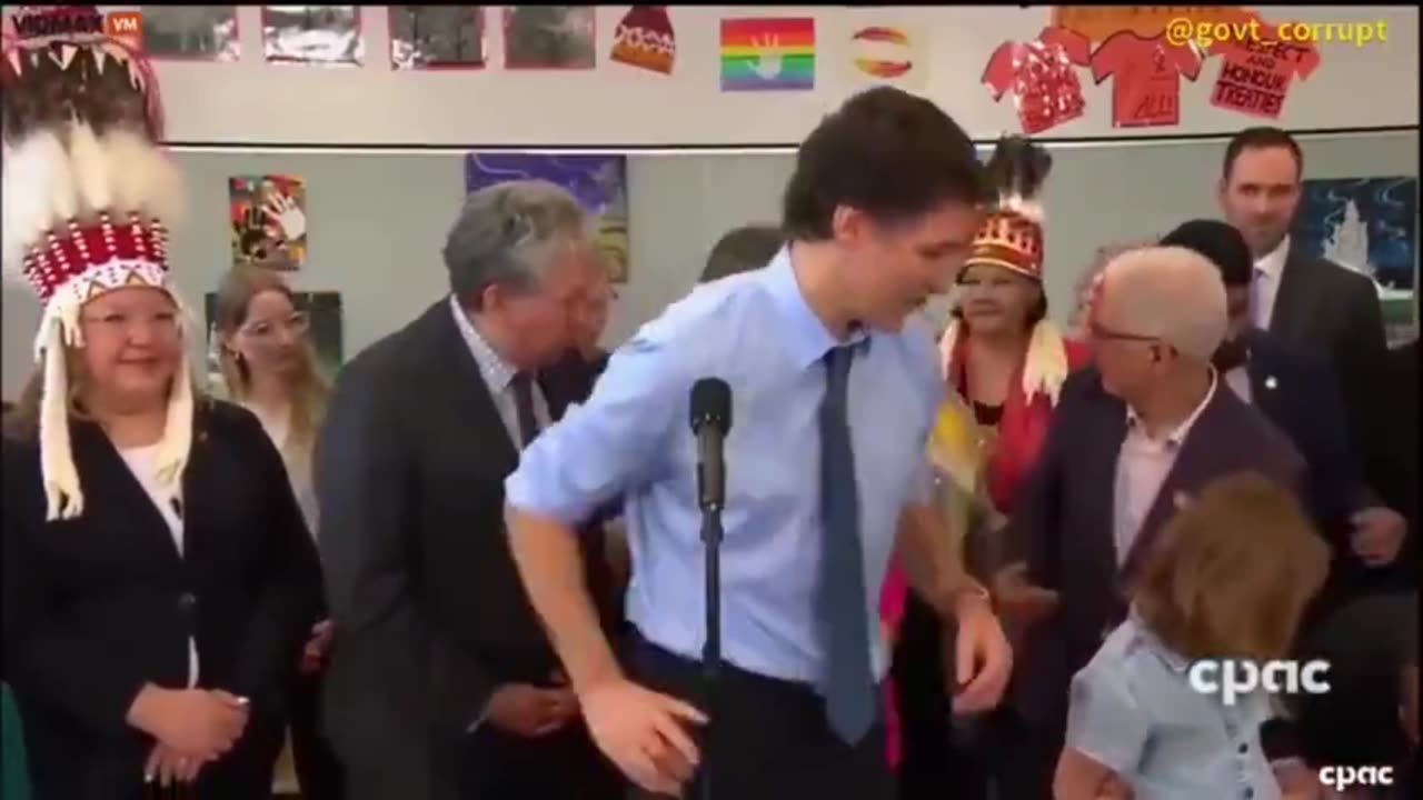 CHILD NEXT TO JUSTIN TRUDEAU APPEARS TO HAVE 'DIED SUDDENLY' ON LIVE TV PRESS CONFERENCE