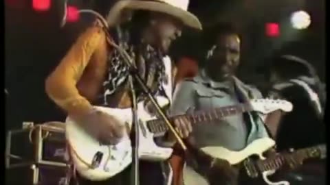 Stevie Ray Vaughan - Look At Little Sister - Live