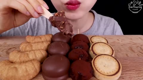 Mukbeng asmr chocolate videos😍😍🍫