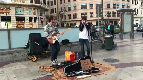 Blues Improvisation on the Street - Harmonica & Guitar - Borja Catanesi