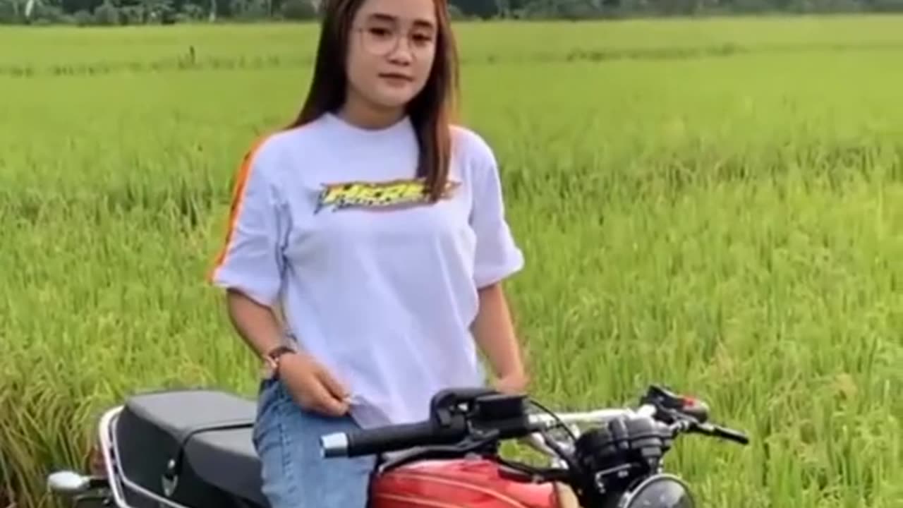 gadis motor