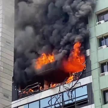 Massive fire at the judicial building in Buenos Aires, Argentina #BuenosAiresFire