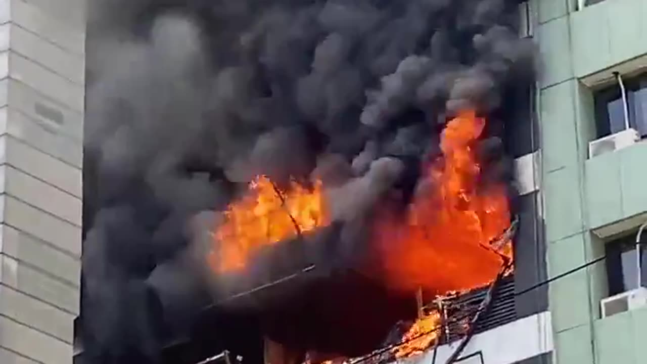 Massive fire at the judicial building in Buenos Aires, Argentina #BuenosAiresFire