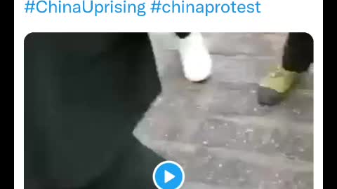 Chinese Woman not allowed in hospital gives birth on the street