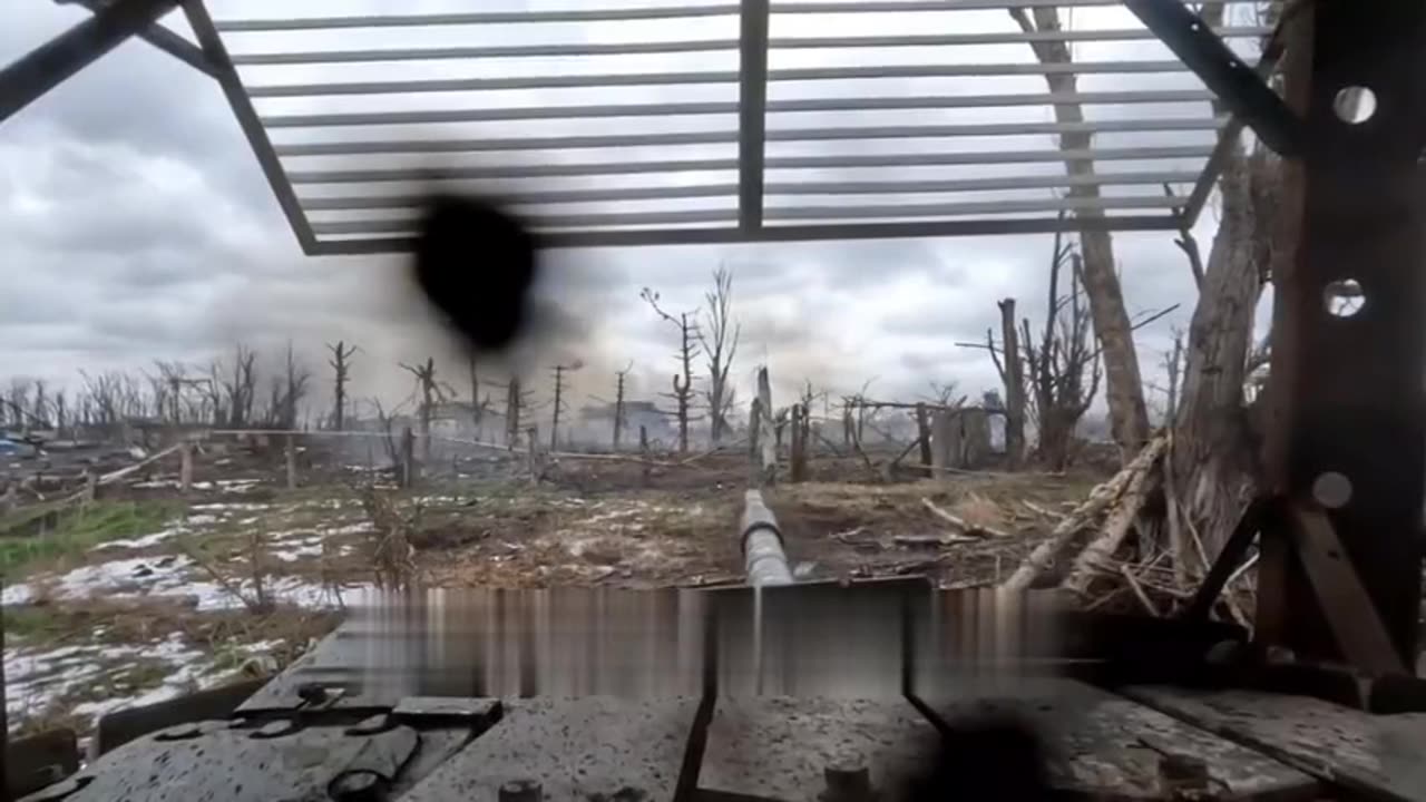 The Russian Armed Forces Tankers Take a Hit.