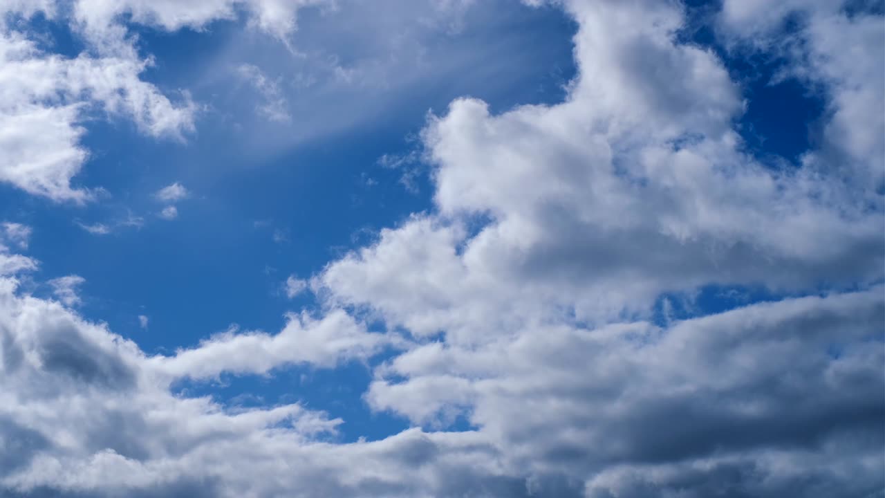 Clouds with Wind