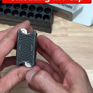 Unloading M1 Garand Clip