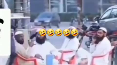 تركتهم يبصو عليها ويندهشو🤣🤣