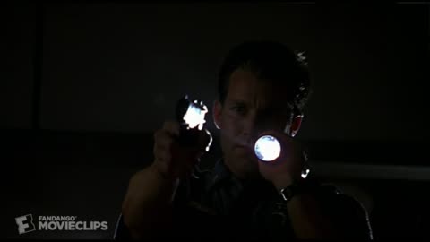 Jeepers Creepers (2001) - A Hole in a Cop Scene (8/11)