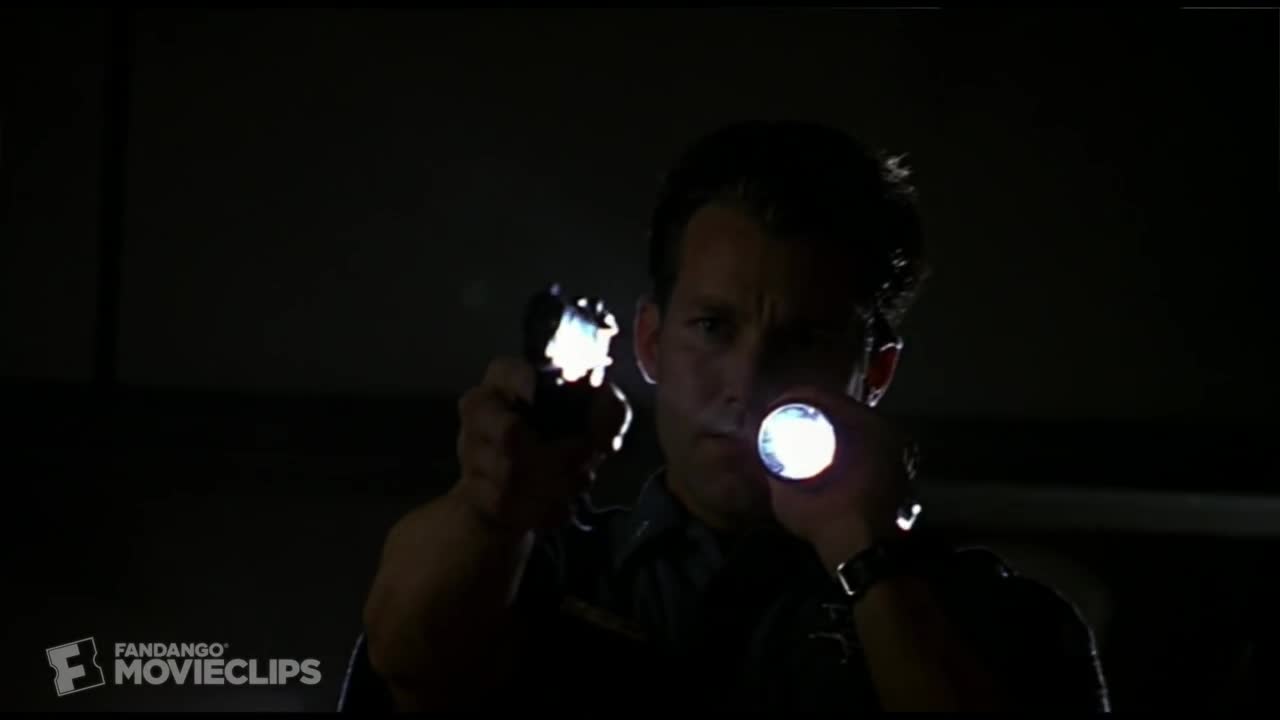 Jeepers Creepers (2001) - A Hole in a Cop Scene (8/11)