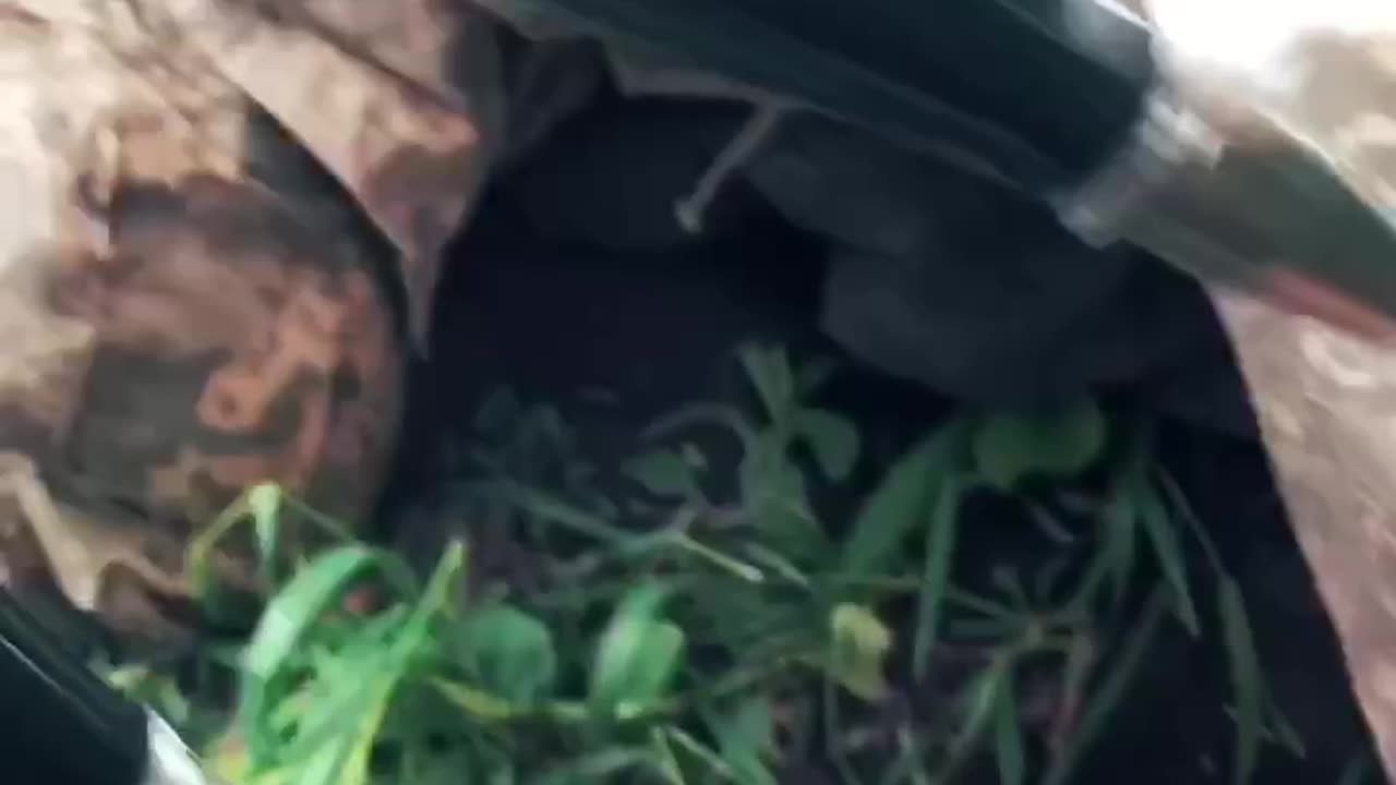 Ukrainians Smash Russian Positions with Recoilless Gun
