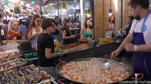 Huge Pans Cooking Huge Doses of Fish. Kiev Street Food