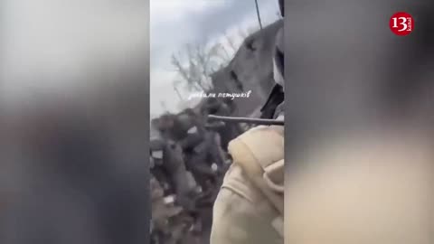 Ukrainian fighters capture a group of Russians in this condition