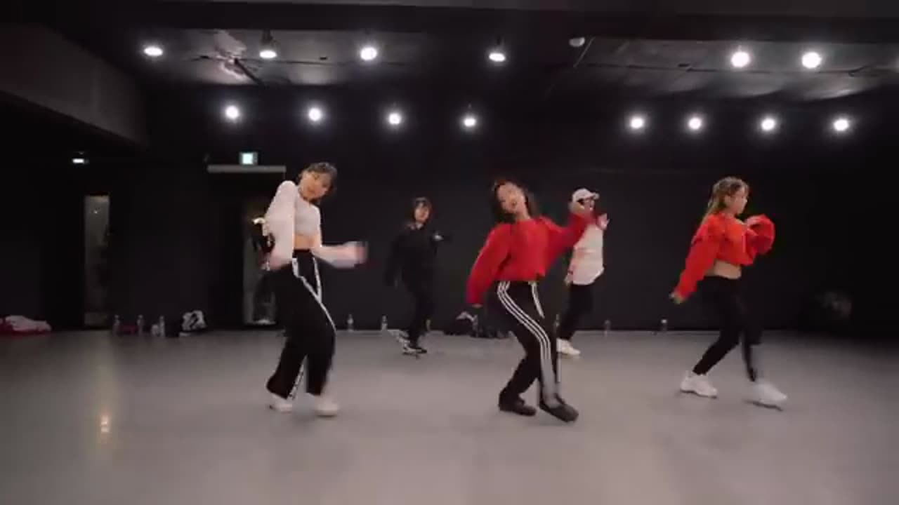 || taki taki - DJ snake fd. selena gomez, ozuna, cardi B /minny park choreography || Deepup890