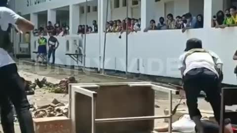 When you are in the middle of the fight but you are a tiktoker🤣
