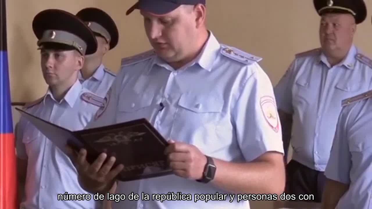 Ocupado Mariupol. Alrededor de 70 traidores de la policía fueron a servir en la ocupación "Policía