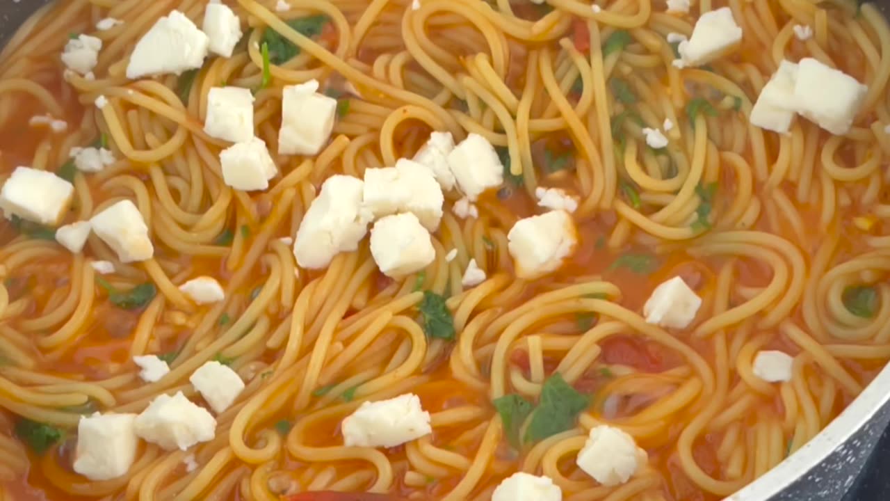 Sensational Spaghetti: Exploring the World of Flavorful Twists and Timeless Traditions