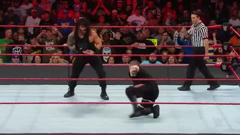 WWE RAW THE BIG DOG ROMAN REIGNS VS PRIZE FIGHTER KEVIN OWENS