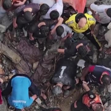 Palestinian child cries after bombing "what did we do?"