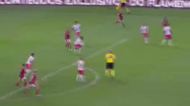 OLHA O ARRASCAETA!! ⚽🏃♂️JOGA ATÉ COM A MÃO QUEIMADA