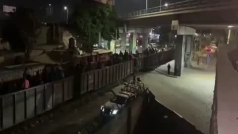 Over 3,000 immigrants being shipped to the border via train