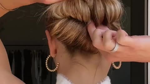 DOUBLE DECKER MESSY BUN TUTORIAL