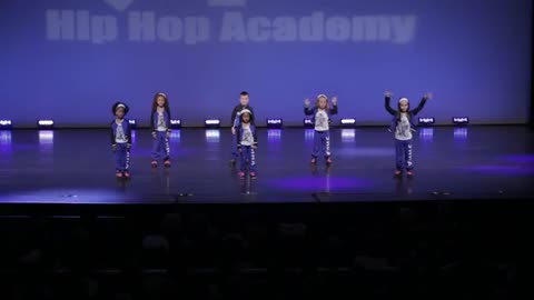 Little Hip Hop Dancers Ages 4-6 First HIP HOP Dance Routine ! ROCK THAT BODY