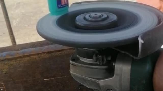 Making Eraser dissole by grinding wheel