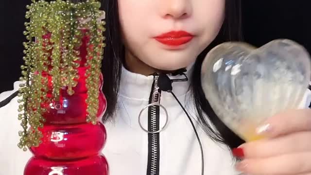 Asmr water drinking and eating