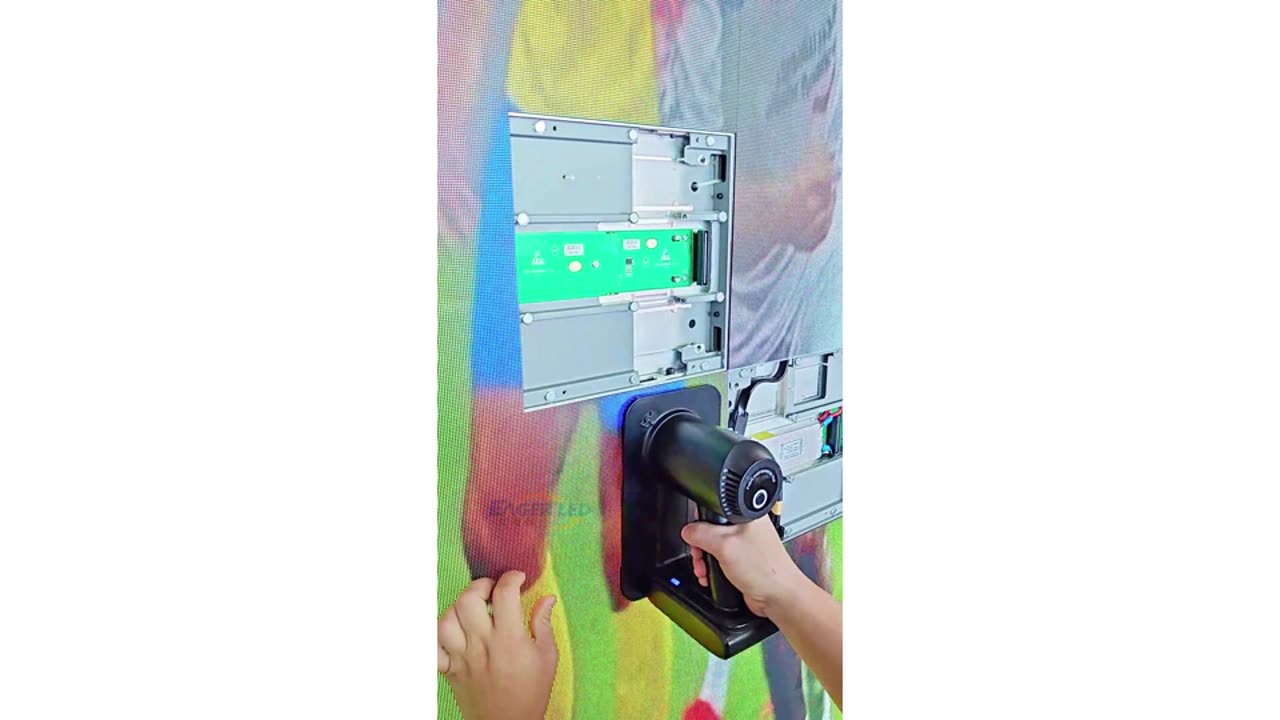 Use professional suction cup tools to install LED modules.