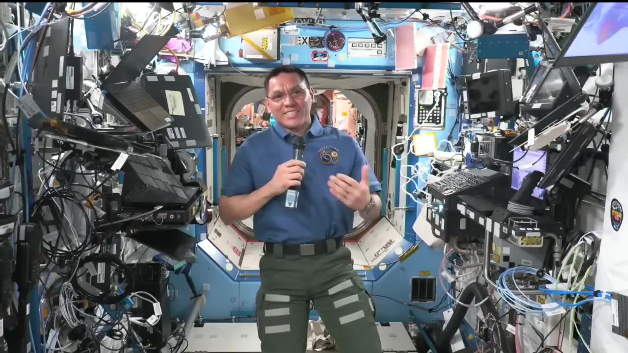 Astronaut_Frank_Rubio_Calls_NASA_Leadership_From_Space_(Official_NASA_Broadcast).