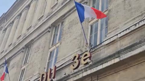 Town hall in Lyon destroyed as the French kick off as Macron visits the city.