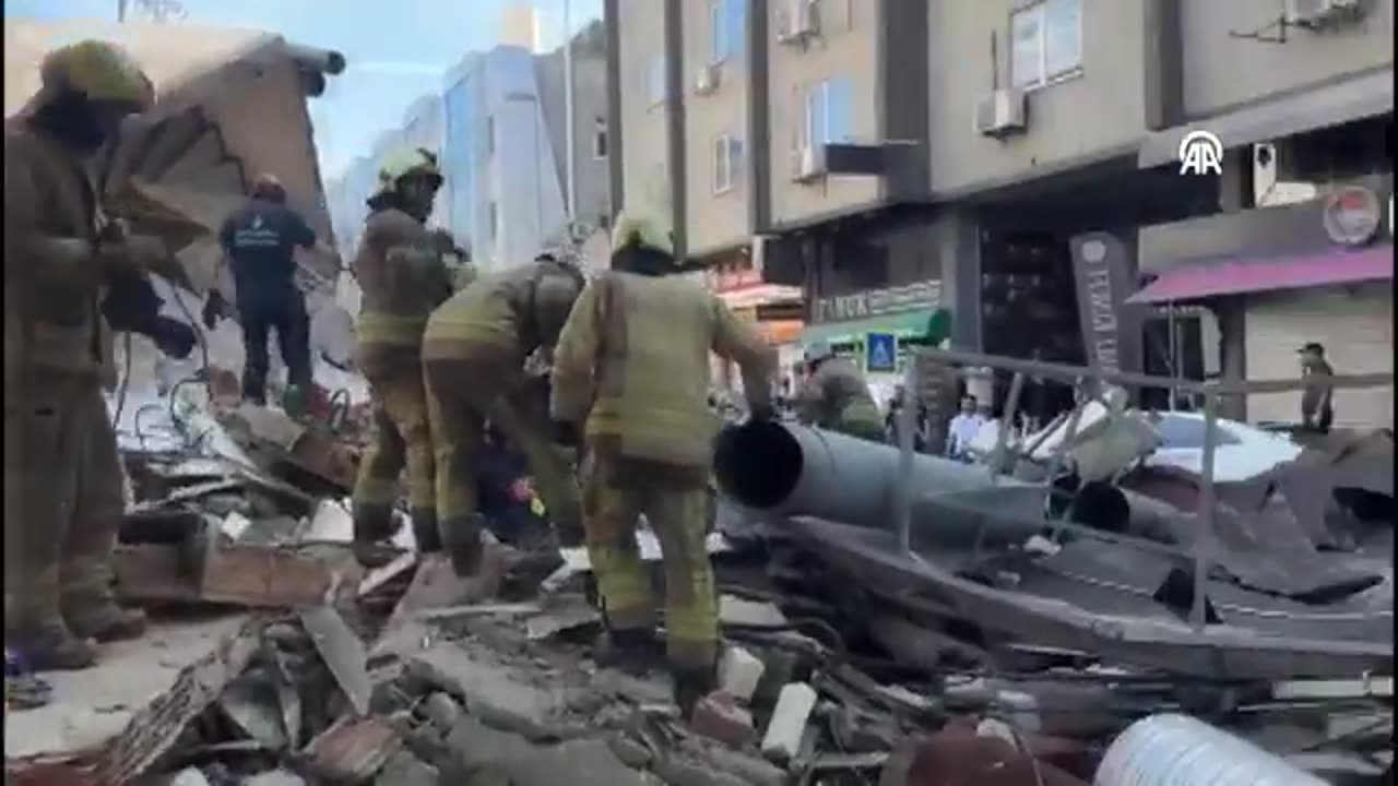 Shembet pallati ne Stamboll, njerezit ne rrenoja