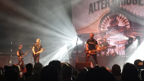 Alter Bridge - Pawns and Kings, Live