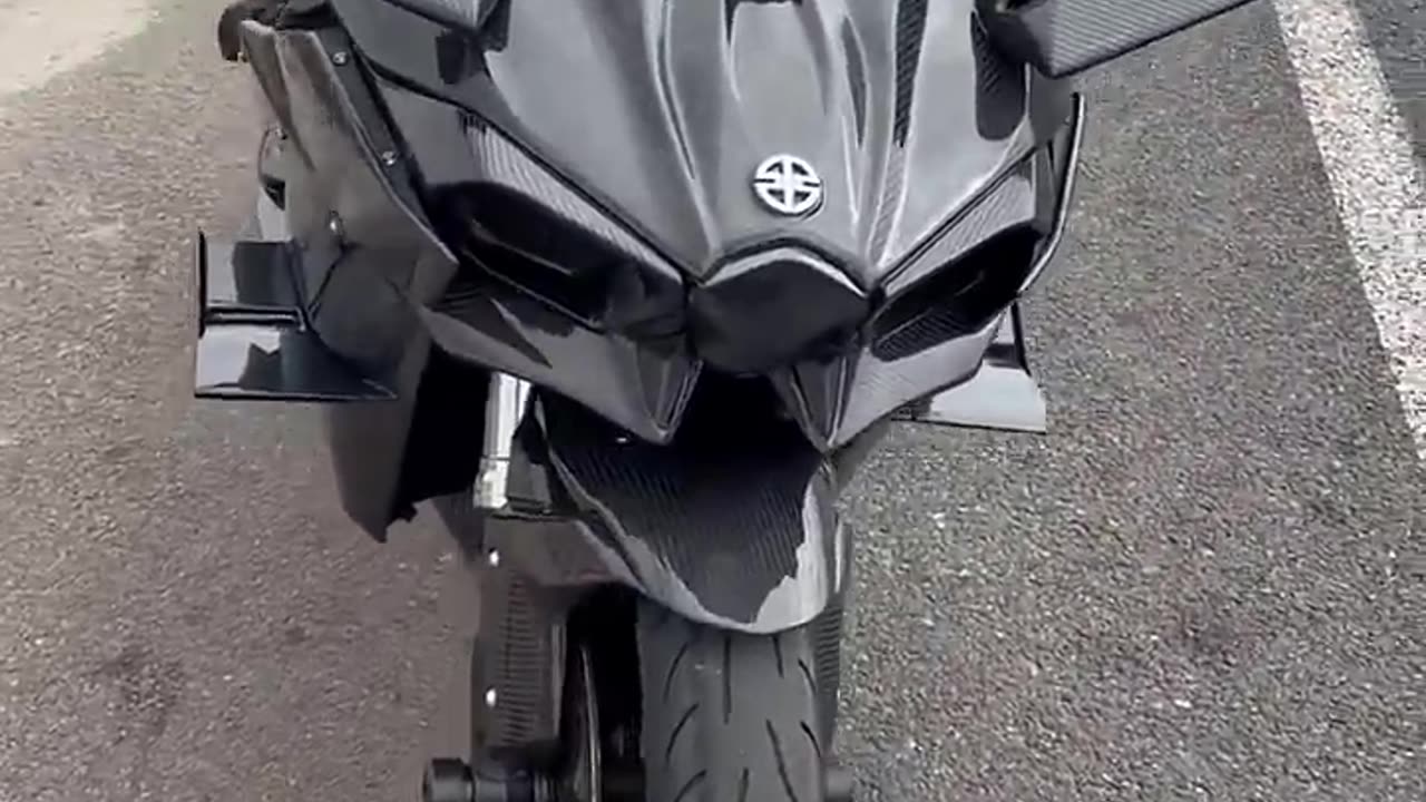 Glass breaking with the sound of Ninja H2 engine power rocket exhaust