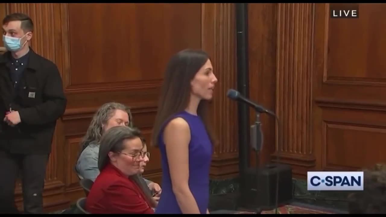 Mom sued for asking school for curriculum